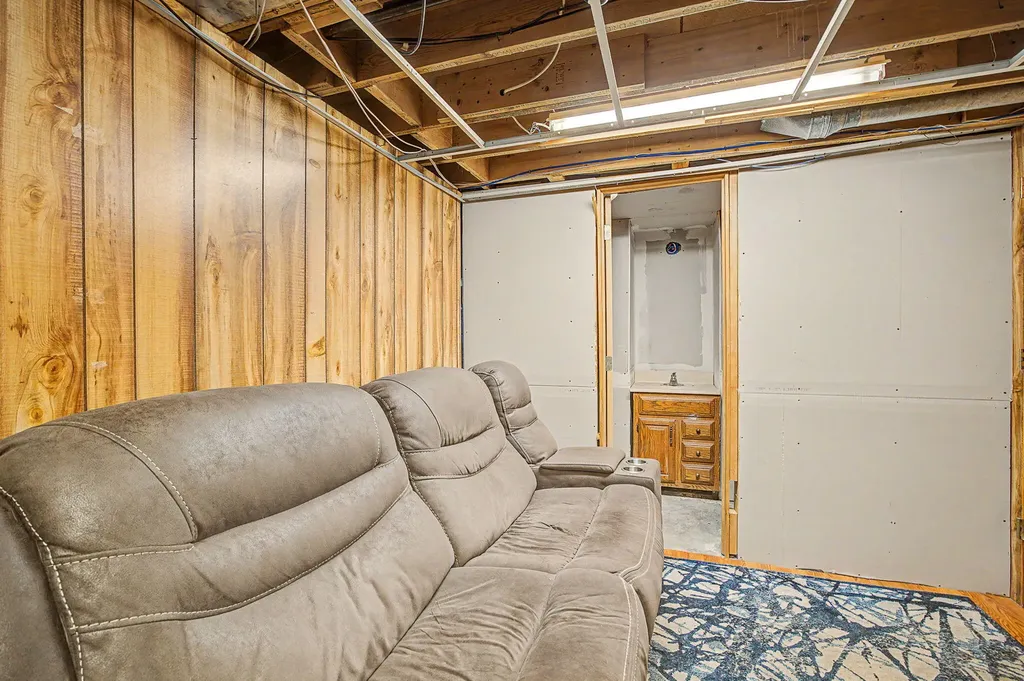 3130 Hill Drive Madison Charter Township MI 49221