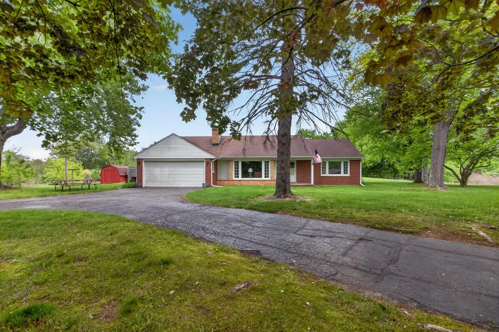 10260 Mack Island Road Grass Lake Charter Township MI 49240
