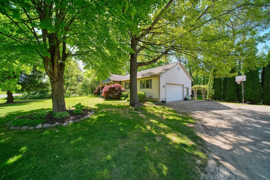 235 Keefer Street Concord Village MI 49237