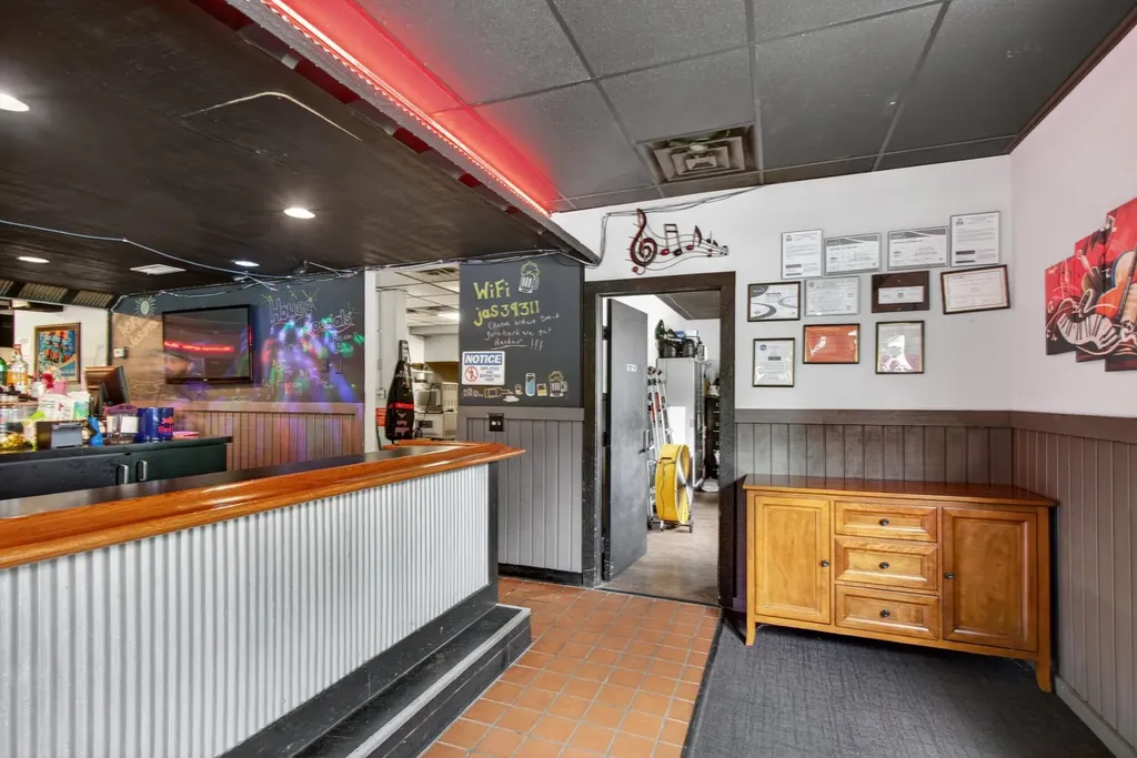 300 W North Street Jackson City MI 49202