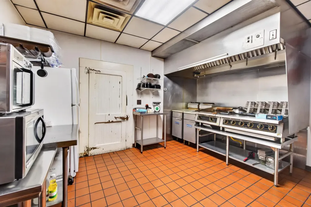 300 W North Street Jackson City MI 49202