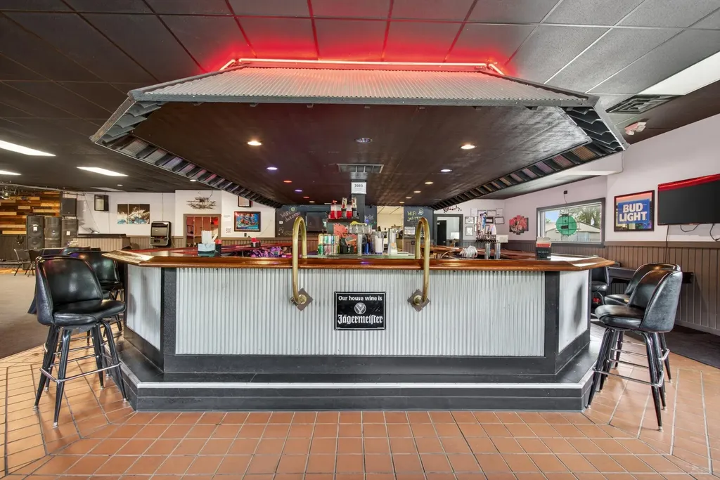 300 W North Street Jackson City MI 49202