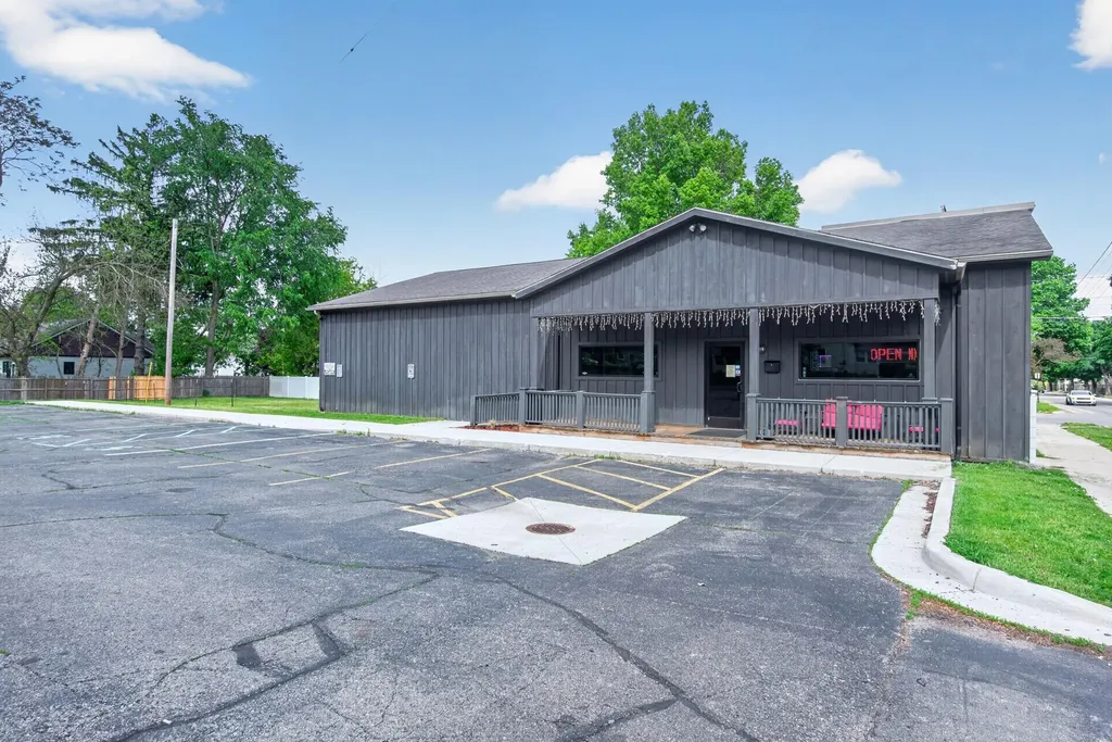 300 W North Street Jackson City MI 49202