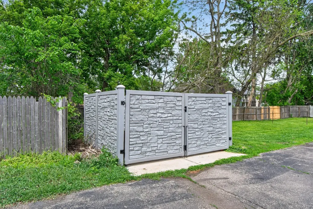 300 W North Street Jackson City MI 49202