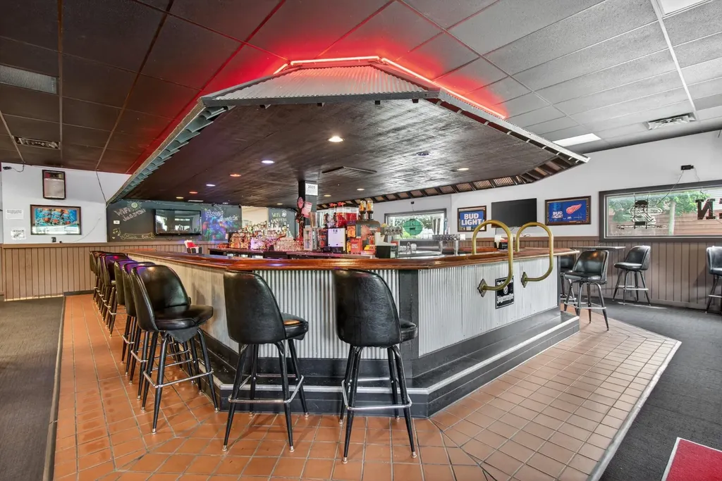 300 W North Street Jackson City MI 49202