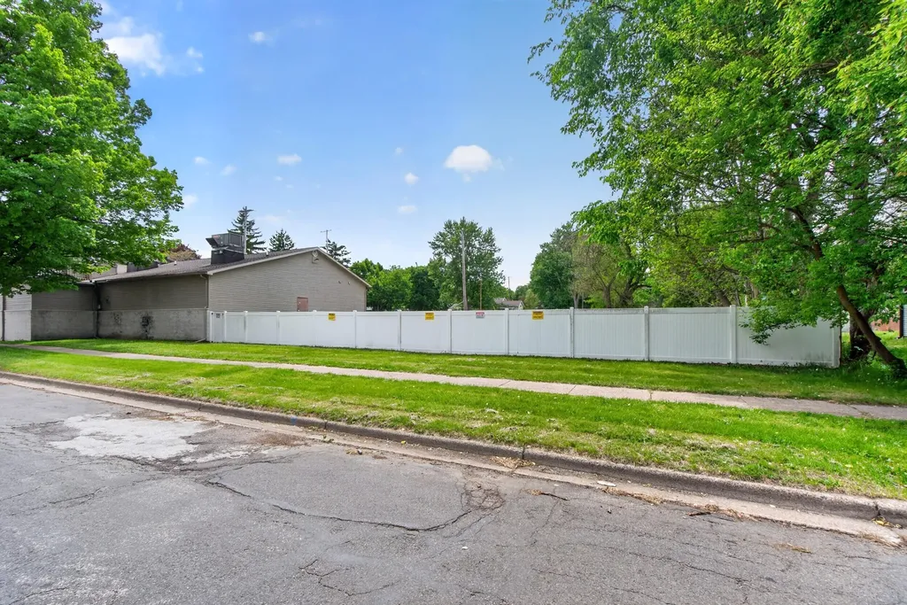 300 W North Street Jackson City MI 49202