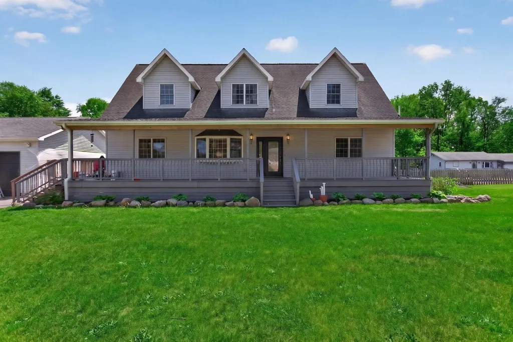 7121 Glendale Place Leoni Township MI 49201