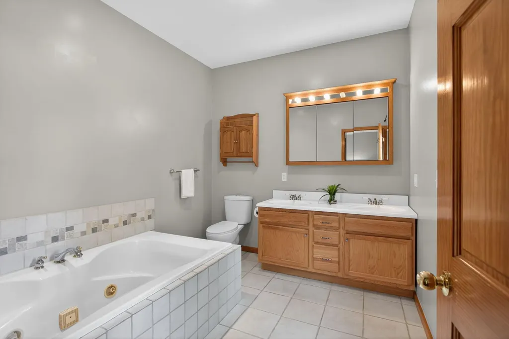 7121 Glendale Place Leoni Township MI 49201