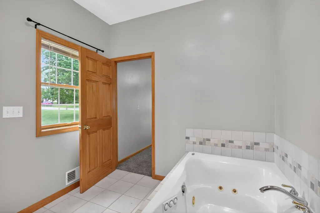 7121 Glendale Place Leoni Township MI 49201