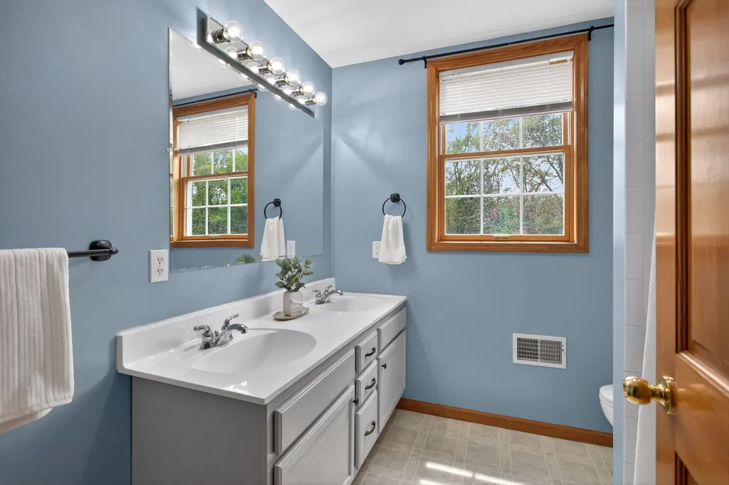 7121 Glendale Place Leoni Township MI 49201