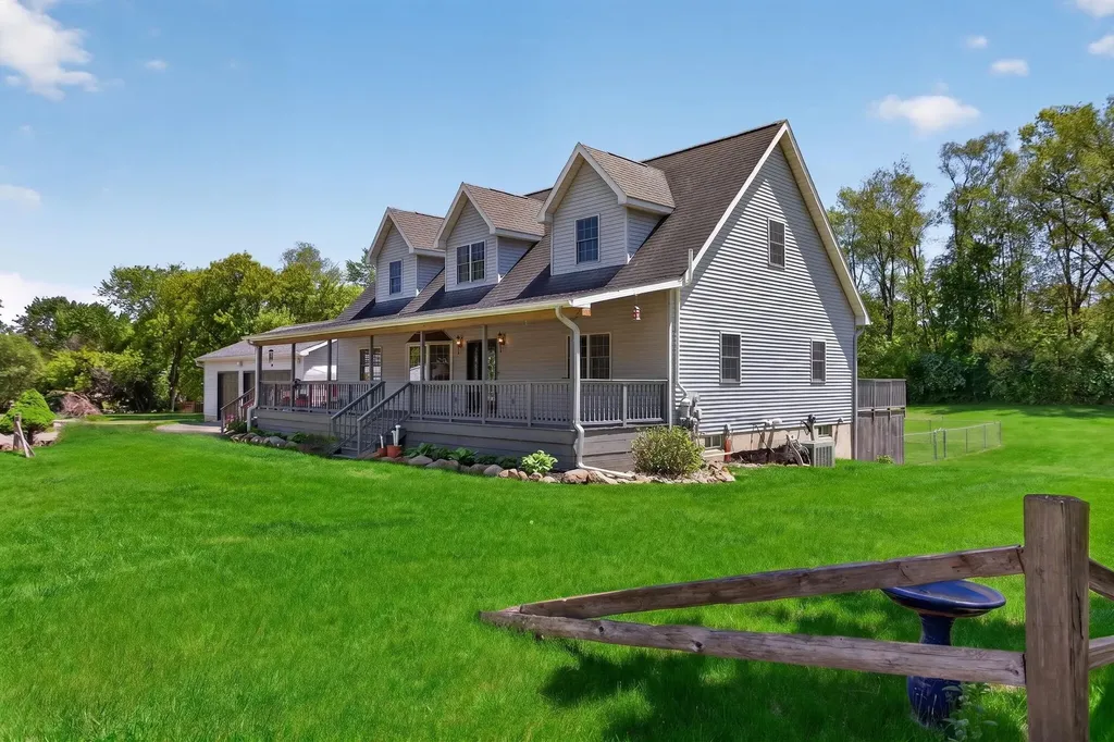 7121 Glendale Place Leoni Township MI 49201