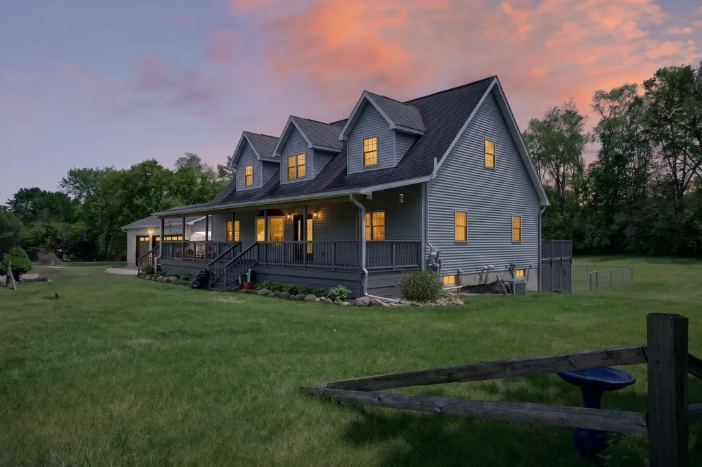 7121 Glendale Place Leoni Township MI 49201
