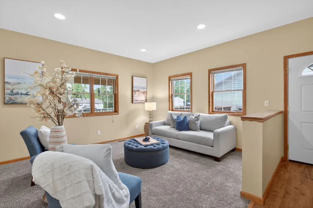 7121 Glendale Place Leoni Township MI 49201