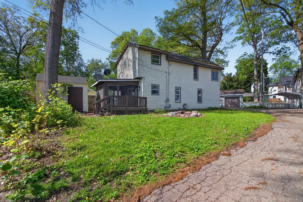 1651 Tennis Court Henrietta Township MI 49272