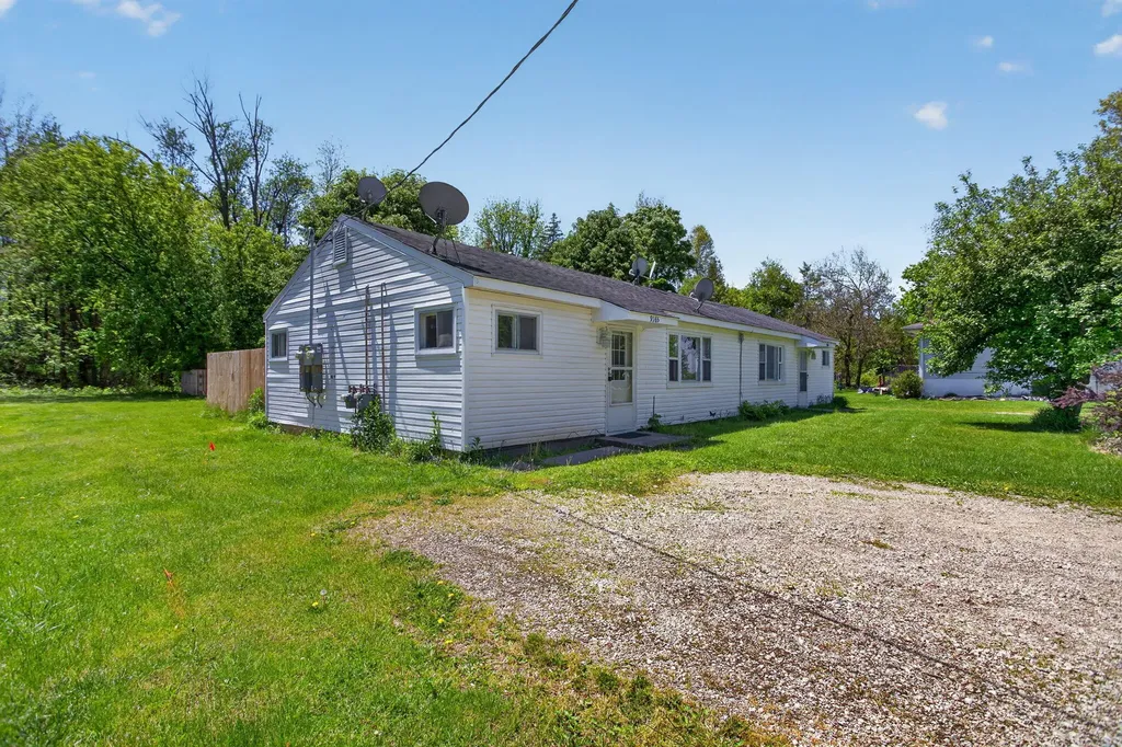 9163-9165 Cady Road Napoleon Township MI 49201