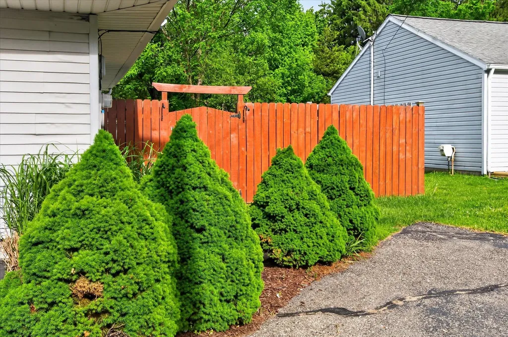 9489 Hyde Road Columbia Township MI 49234