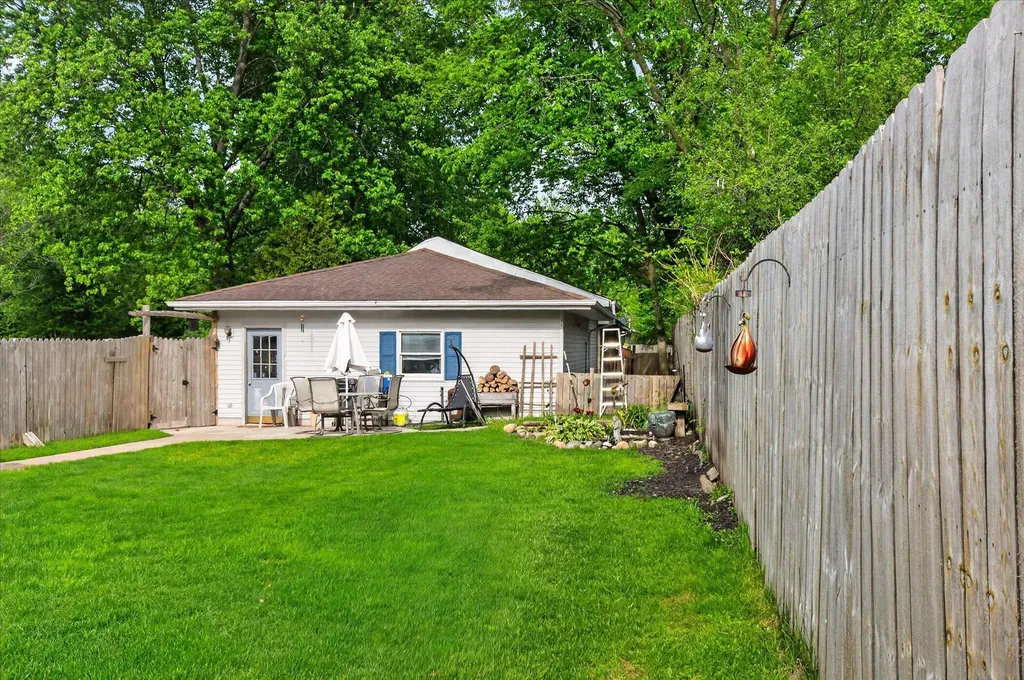 9489 Hyde Road Columbia Township MI 49234
