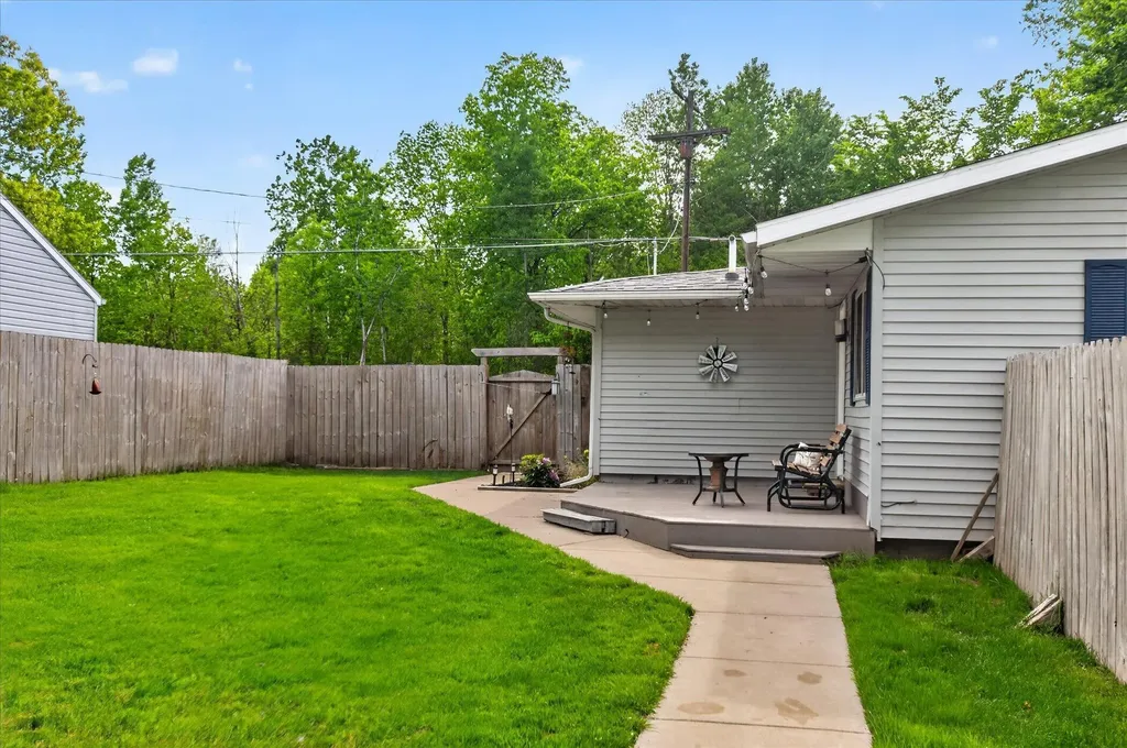 9489 Hyde Road Columbia Township MI 49234