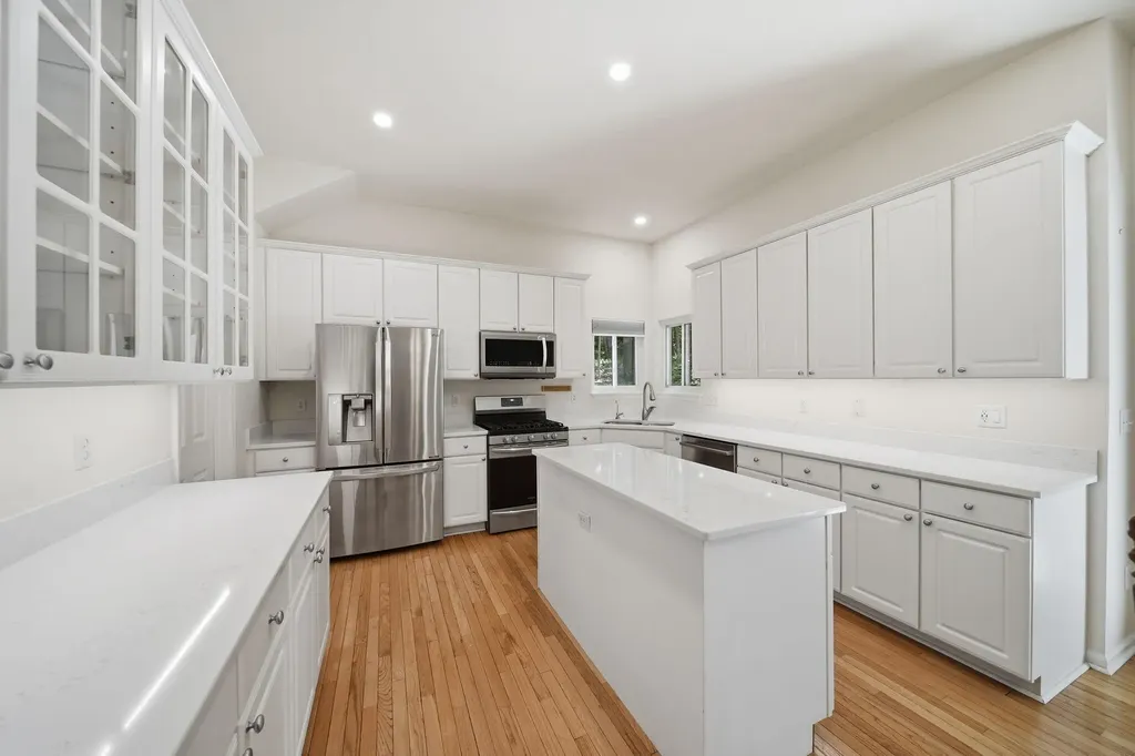 712 Glen Oak Drive Unknown City MI 48158