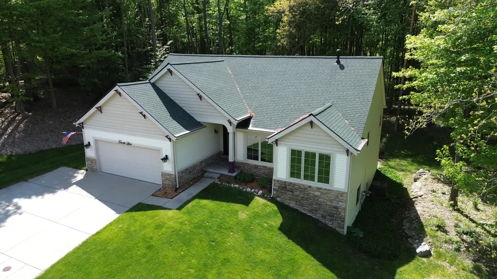 712 Glen Oak Drive Unknown City MI 48158