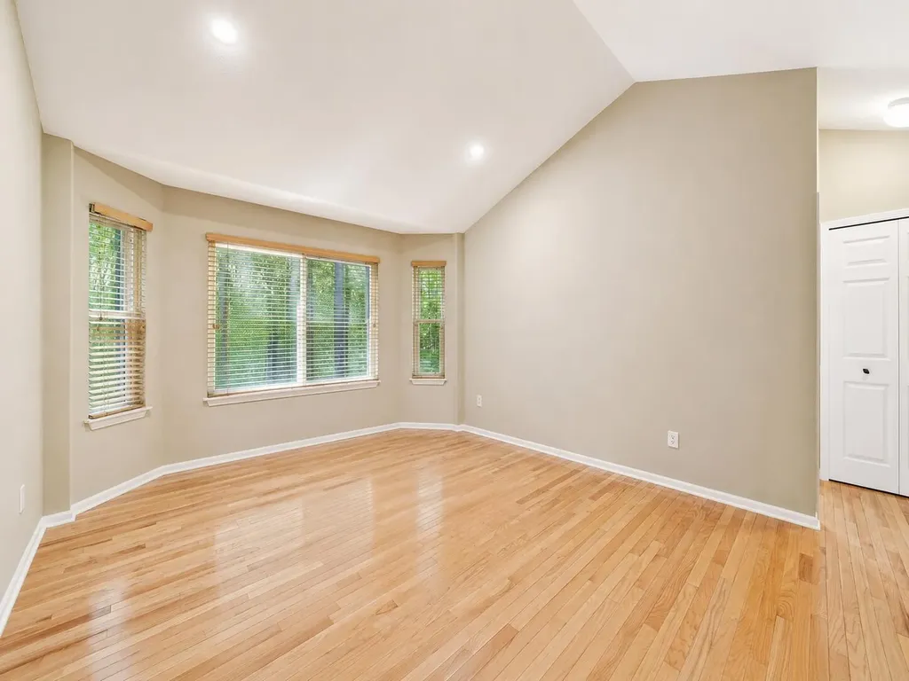 712 Glen Oak Drive Unknown City MI 48158