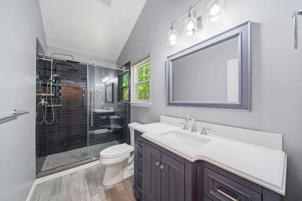 712 Glen Oak Drive Unknown City MI 48158