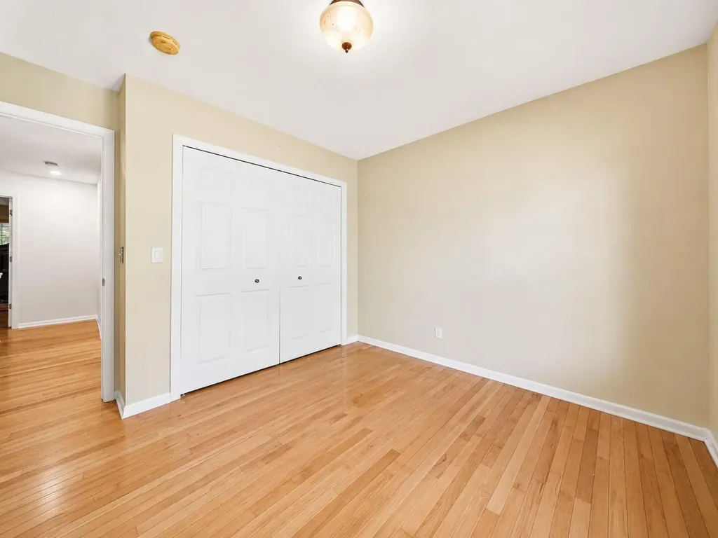 712 Glen Oak Drive Unknown City MI 48158