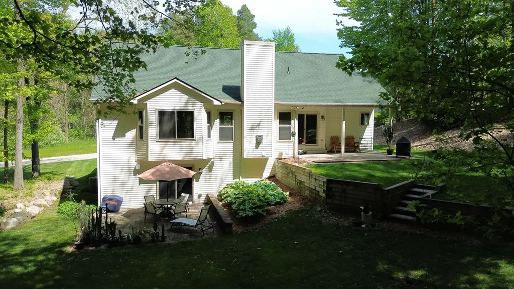 712 Glen Oak Drive Unknown City MI 48158