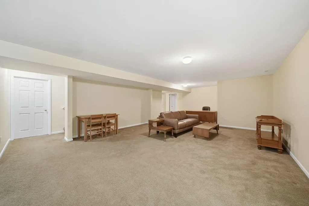 712 Glen Oak Drive Unknown City MI 48158