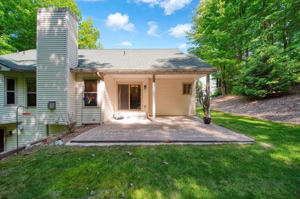 712 Glen Oak Drive Unknown City MI 48158