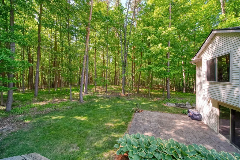 712 Glen Oak Drive Unknown City MI 48158