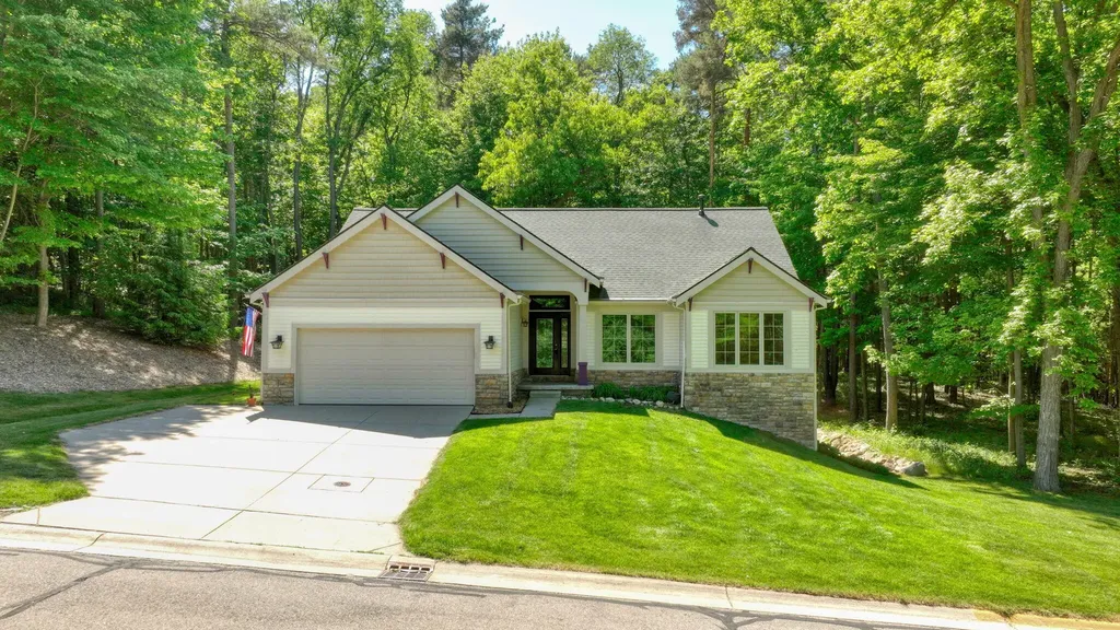 712 Glen Oak Drive Unknown City MI 48158