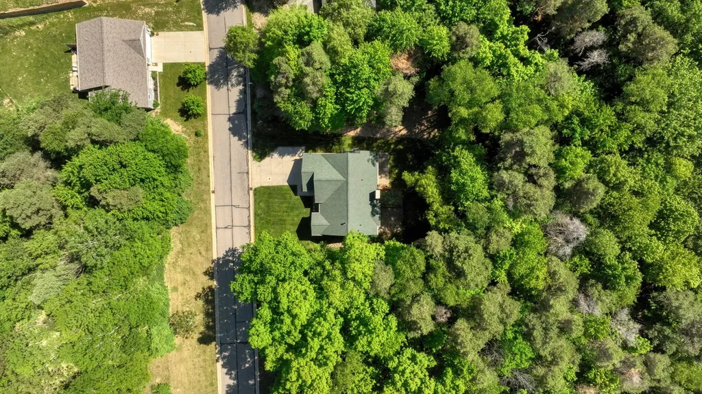 712 Glen Oak Drive Unknown City MI 48158