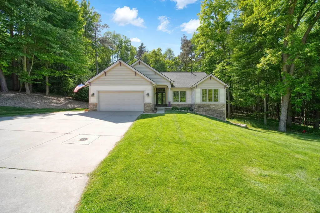 712 Glen Oak Drive Unknown City MI 48158