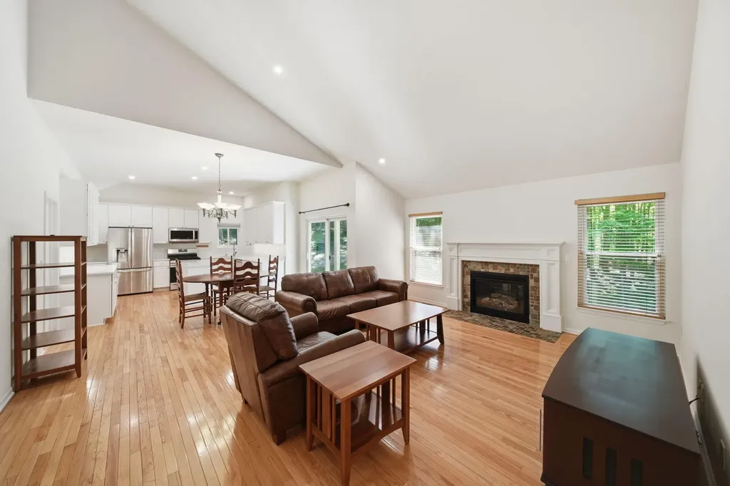 712 Glen Oak Drive Unknown City MI 48158