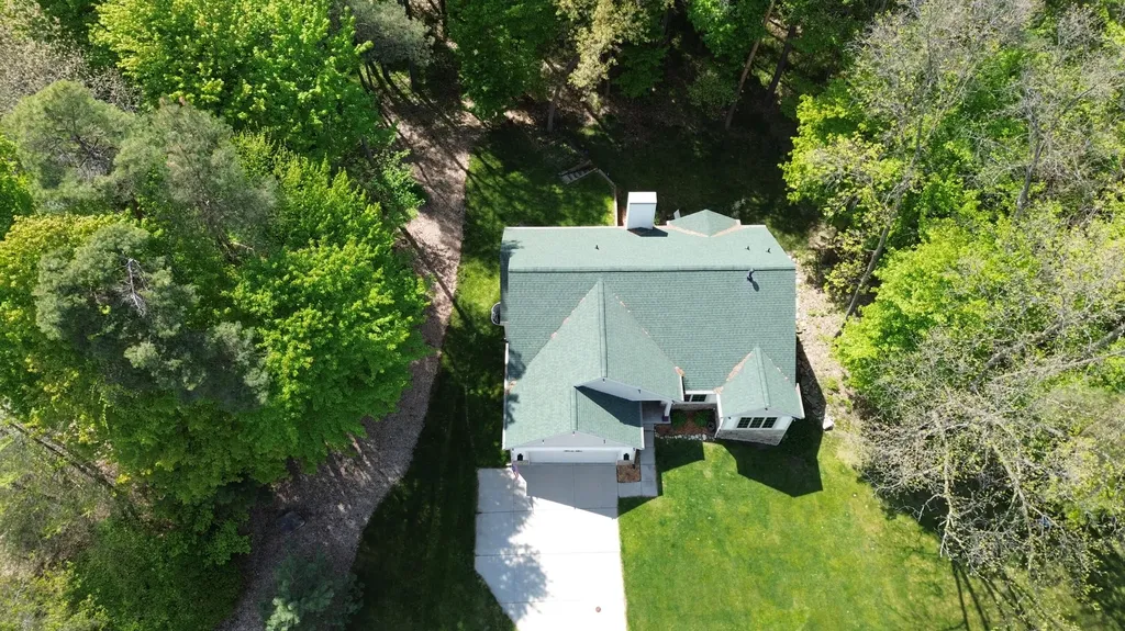 712 Glen Oak Drive Unknown City MI 48158