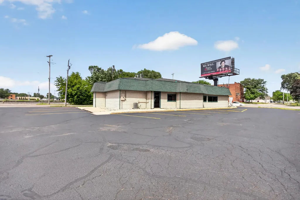 1425 Wildwood Avenue Jackson City MI 49202