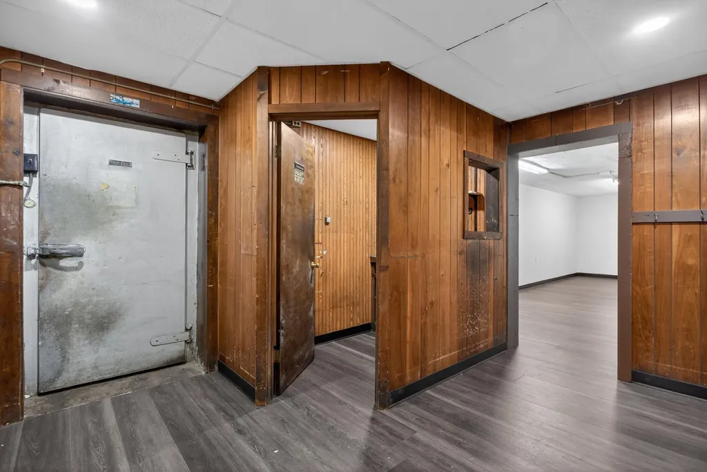 1425 Wildwood Avenue Jackson City MI 49202