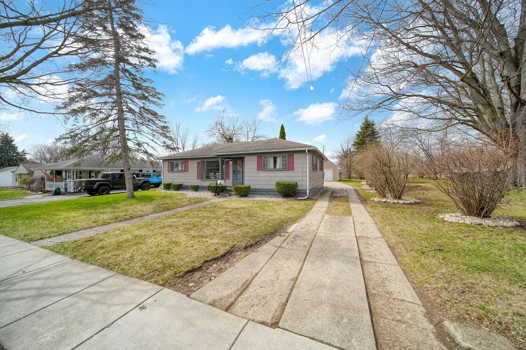 727 Springbrook Avenue Adrian City MI 49221