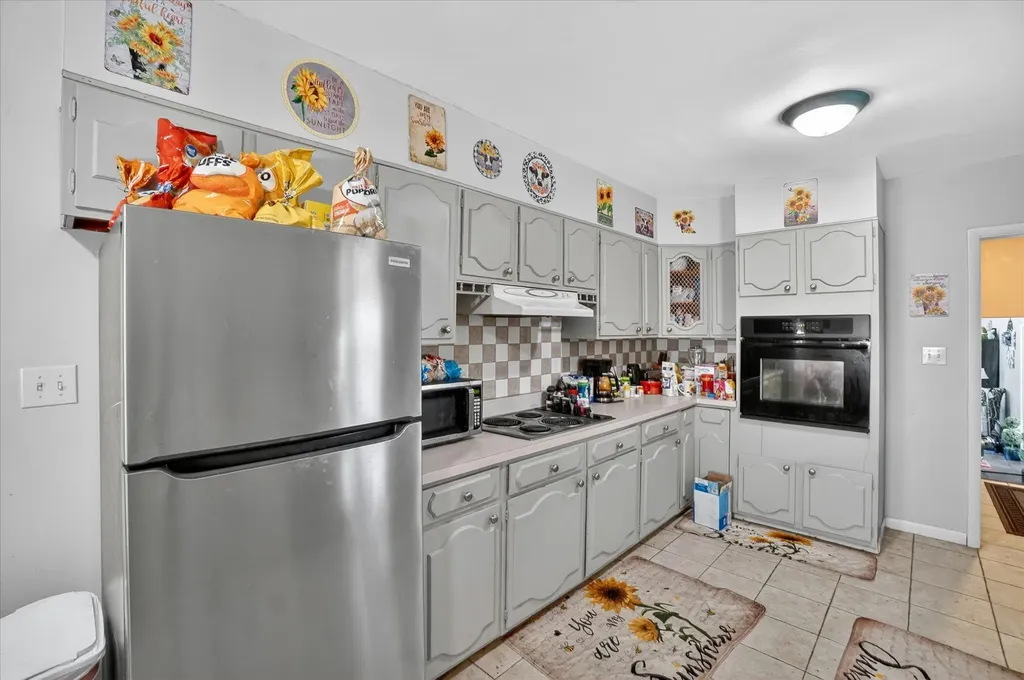 1023 Evanston Drive Blackman Charter Township MI 49202