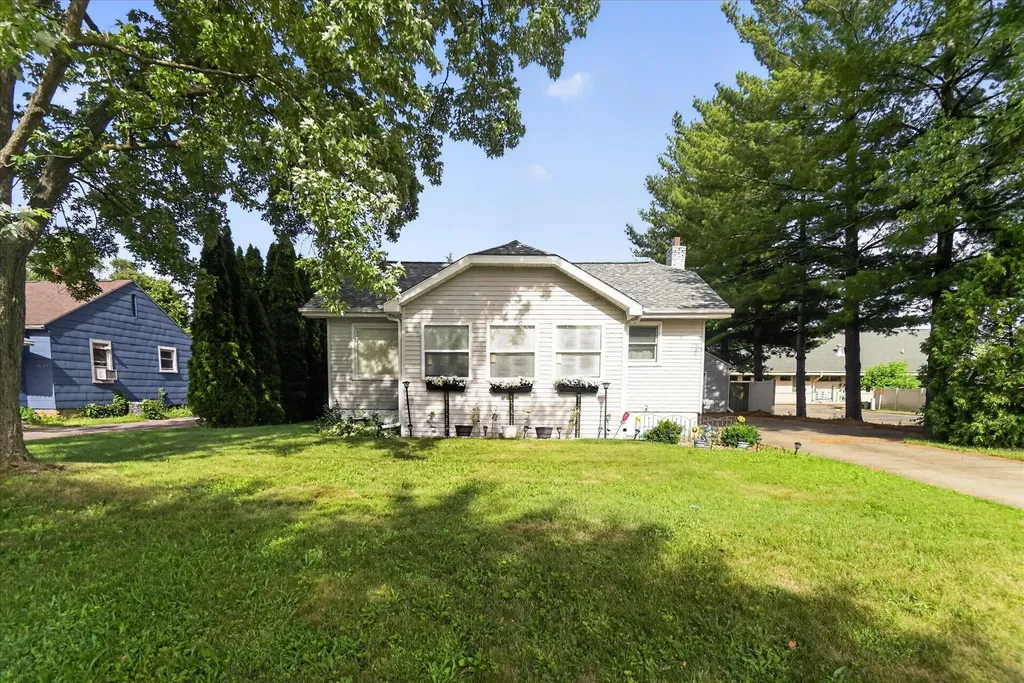 1023 Evanston Drive Blackman Charter Township MI 49202