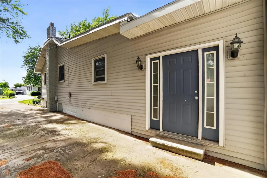 1023 Evanston Drive Blackman Charter Township MI 49202