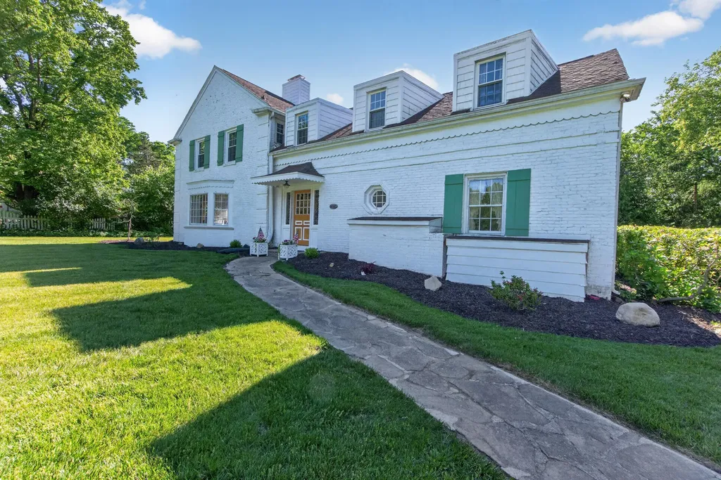 5050 Browns Lake Road Summit Township MI 49203