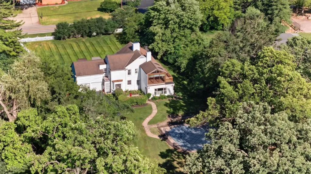 5050 Browns Lake Road Summit Township MI 49203