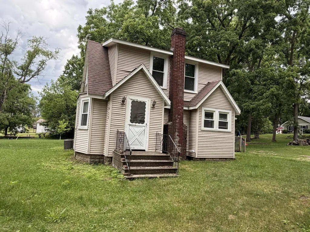 1615 Gilletts Lake Road Leoni Township MI 49201