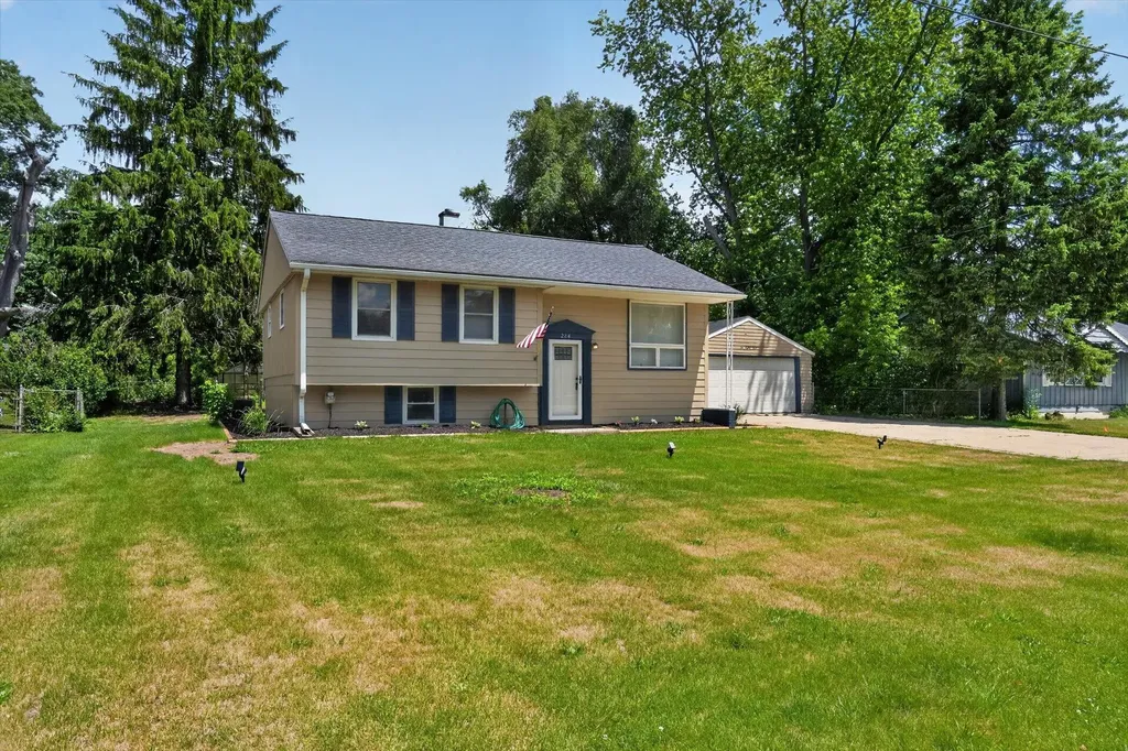 284 Stanford Lane Summit Township MI 49203