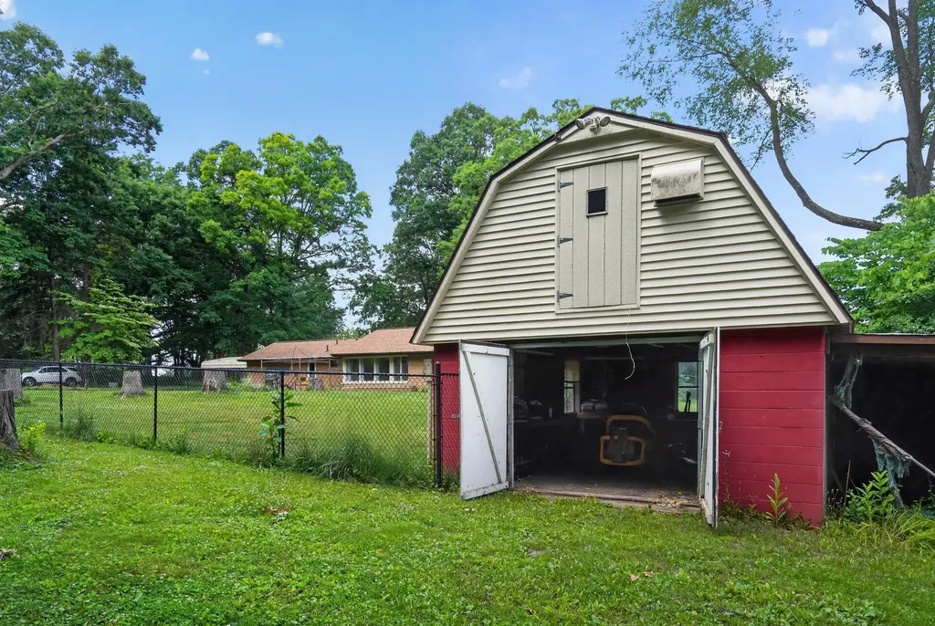 2475 Park Drive Summit Township MI 49203