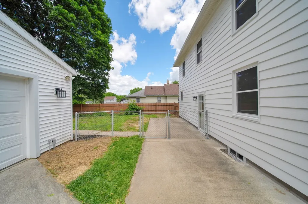 746 Kennedy Street Jackson City MI 49202