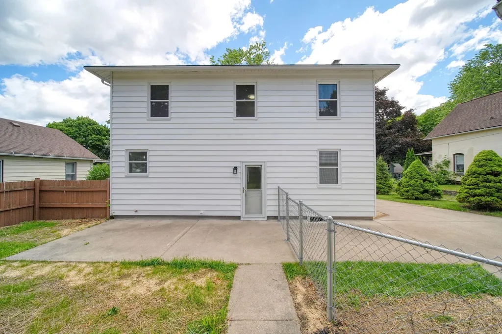 746 Kennedy Street Jackson City MI 49202