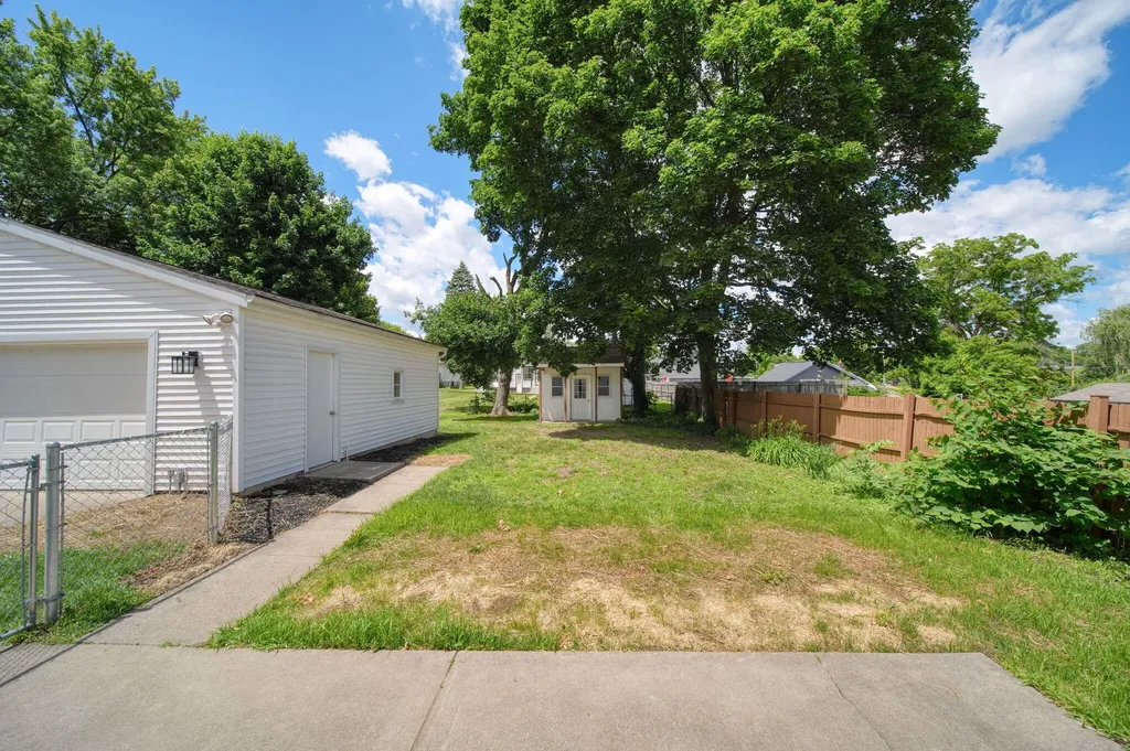 746 Kennedy Street Jackson City MI 49202